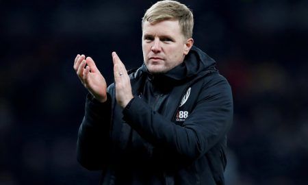 eddie-howe-claps-to-the-fans