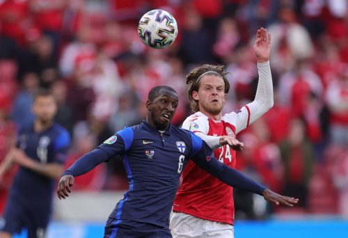 glen-kamara-in-action-vs-denmark