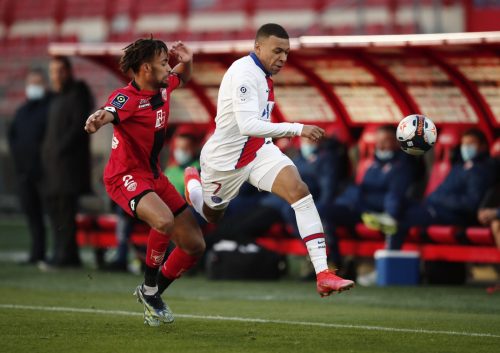 Celtic: Hoops make Sacha Boey bid
