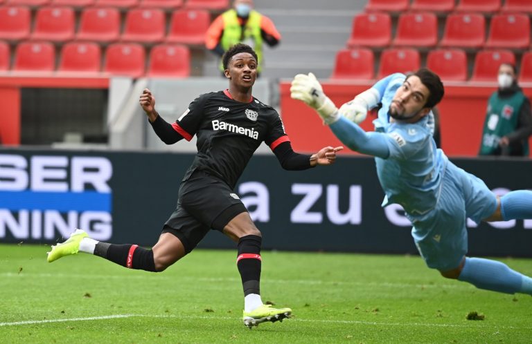 Everton: Gary Lineker showers praise on Demarai Gray