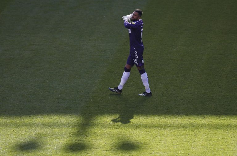 QPR: Fans react to Jordan Archer signing