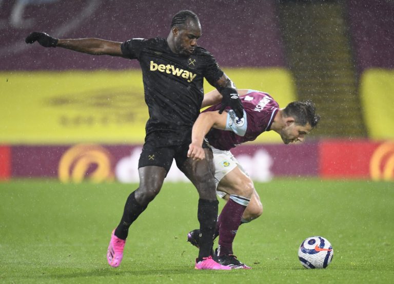 2021-05-03T204029Z_1703719867_UP1EH531LFF1Y_RTRMADP_3_SOCCER-ENGLAND-BUR-WHU-REPORT (1)