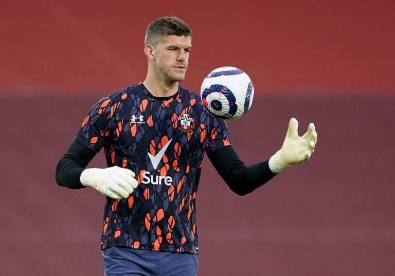 2021-05-08T182834Z_1950709435_UP1EH581FNRU2_RTRMADP_3_SOCCER-ENGLAND-LIV-SOU-REPORT