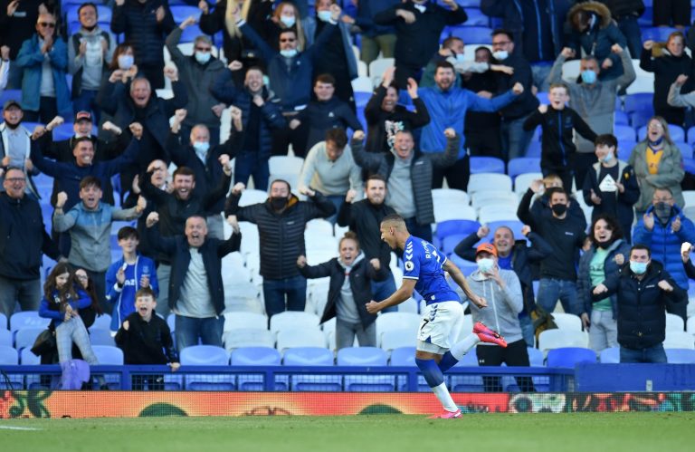 Exclusive: Pundit says losing top players could see Everton slip into relegation battle