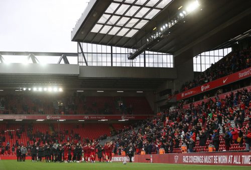 liverpool-players-fans-anfield
