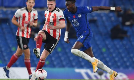 john-lundstram-battles-with-tammy-abraham