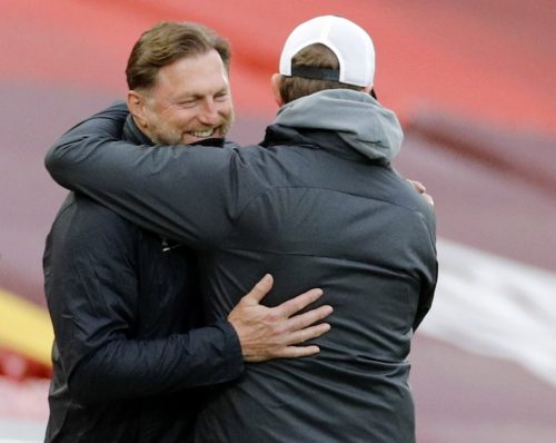 ralph-hasenhuttl-hugs-jurgen-klopp