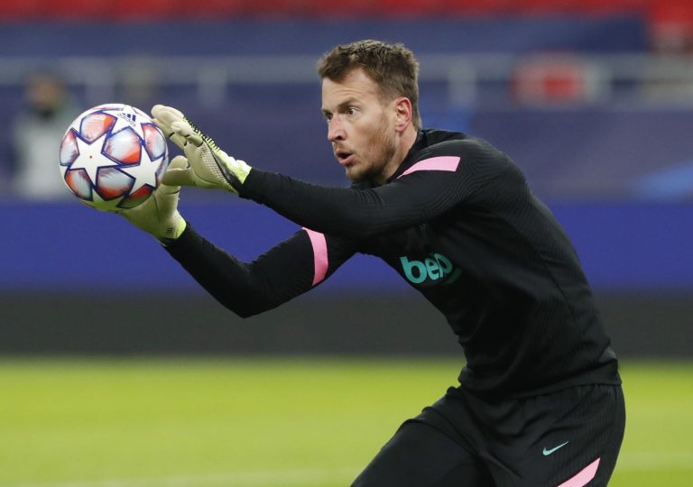 West Ham United: Neto has ‘formal proposal’ to join Irons