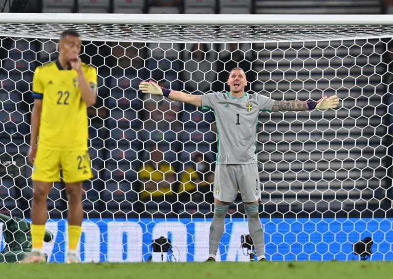 West Ham United: Irons ask about Robin Olsen