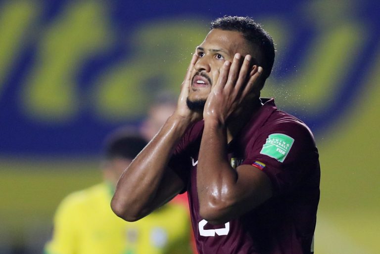 Everton: Fans slam Salomon Rondon transfer update