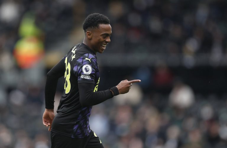 Newcastle: Chris Waugh makes Joe Willock buyout clause claim