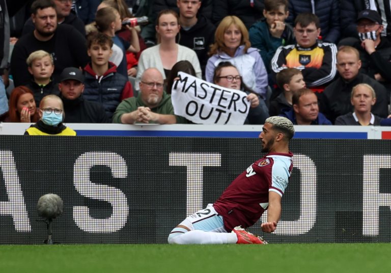 Exclusive: Carlton Palmer challenges Said Benrahma to showcase his talent at West Ham