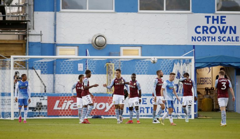 Aston Villa: Fans react to Barrow gesture