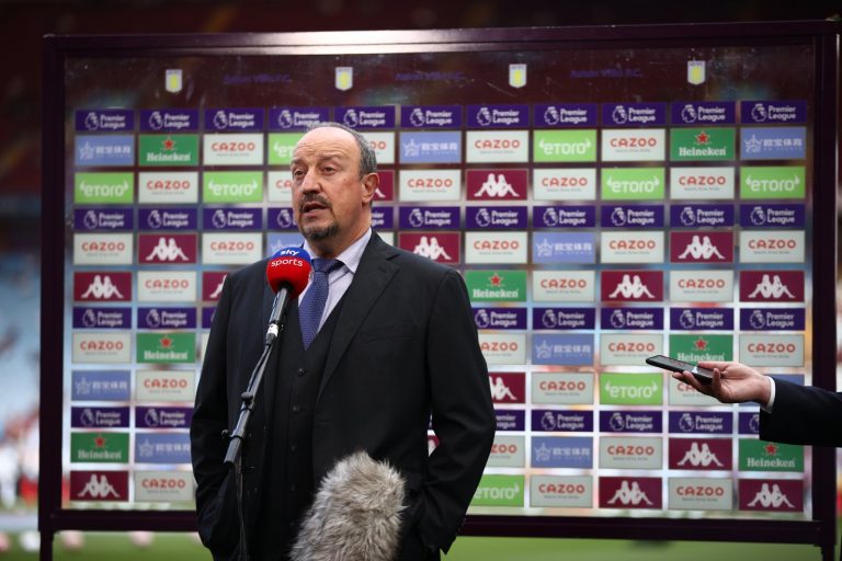 Everton: Fans flock to Rafa Benitez interview