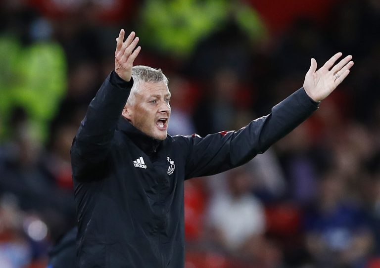 Manchester United: Fans erupt over another pre-Leicester blow