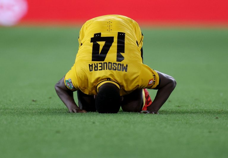 yerson-mosquera-wolves