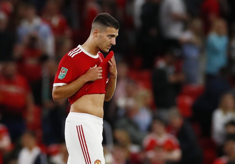 Manchester United: Fans blast Diogo Dalot’s performance against Villarreal