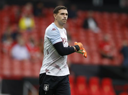 Aston Villa: Fans react to potential Emi Martinez isolation