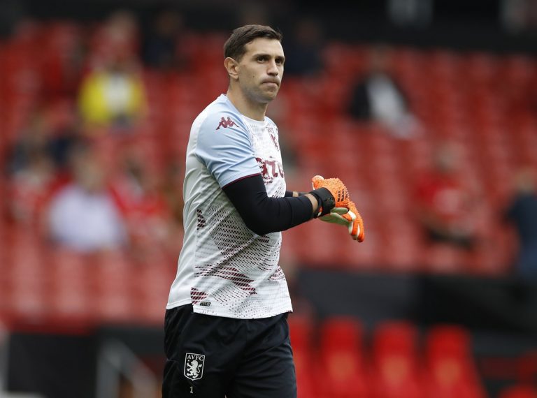 Aston Villa: Fans react to potential Emi Martinez isolation