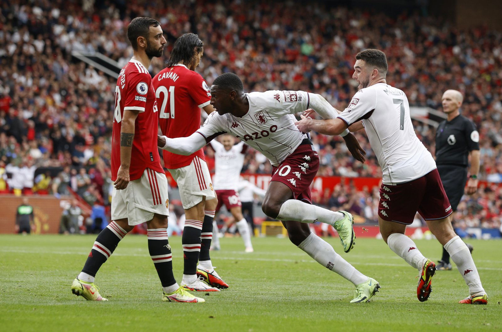 Aston Villa: Fans react to Kortney Hause update -Aston Villa