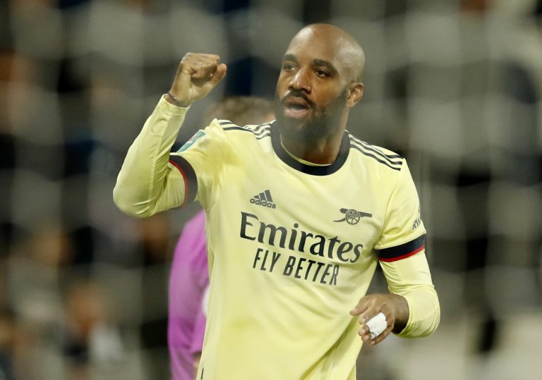 Crystal Palace: Noel Whelan issues Alexandre Lacazette verdict