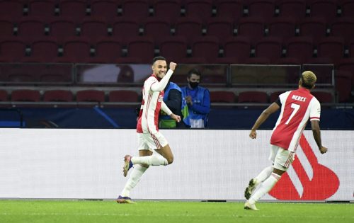 Leeds: Source shares Noussair Mazraoui interest