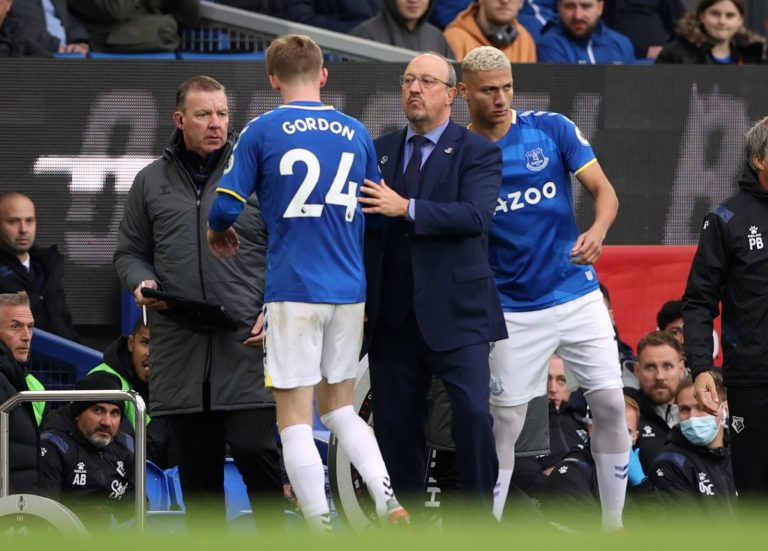 Everton: Fans fume over Rafa Benitez interview