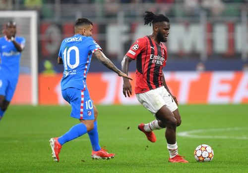 franck-kessie-playing-for-ac-milan