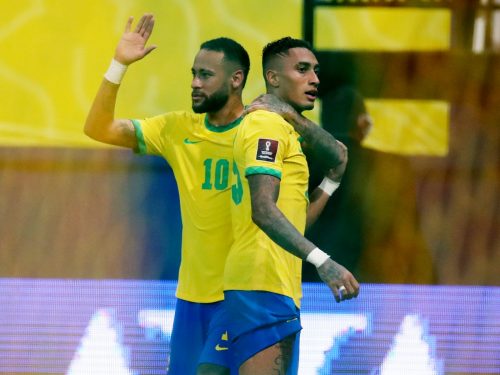 raphinha-with-neymar