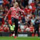 van-de-beek-warms-up-for-united
