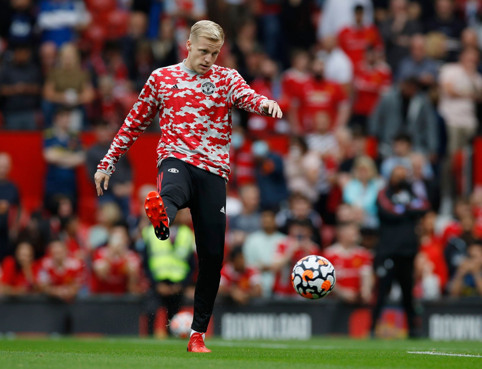 Everton: Brands discusses van de Beek -Everton News