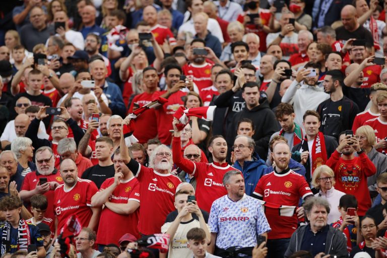 manchester united fans at old trafford