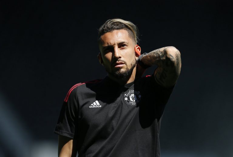 Manchester United: Fans slam Alex Telles display