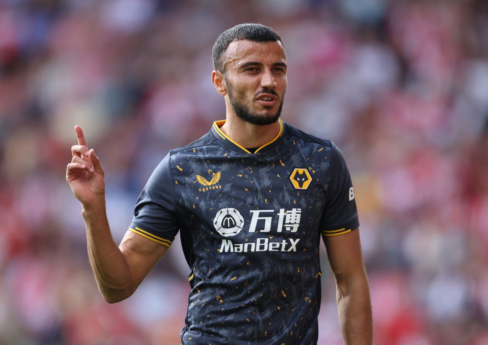  Liam Keen reveals huge selection boost for Wolves ahead of Man Utd clash