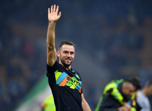 Tottenham: Source shares Stefan de Vrij links