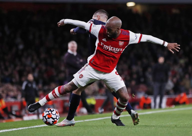 Newcastle: Magpies eyeing Alexandre Lacazette