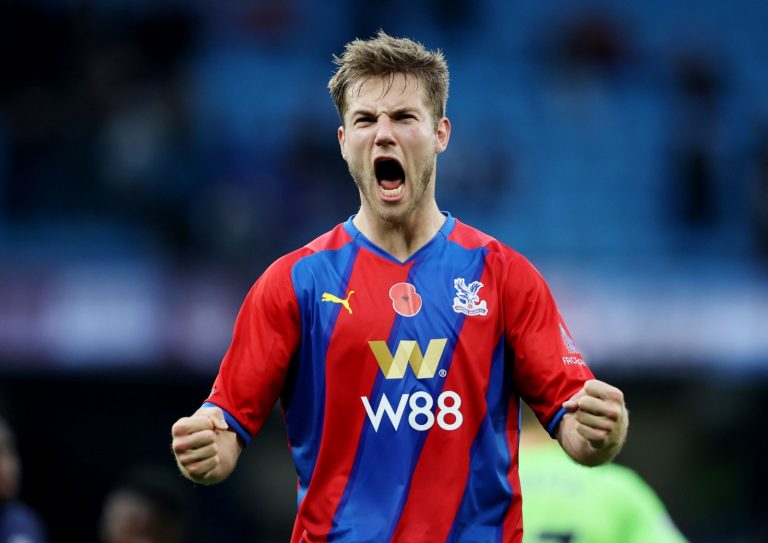 2021-10-30T160644Z_1340257061_UP1EHAU18R6UB_RTRMADP_3_SOCCER-ENGLAND-MCI-CRY-REPORT