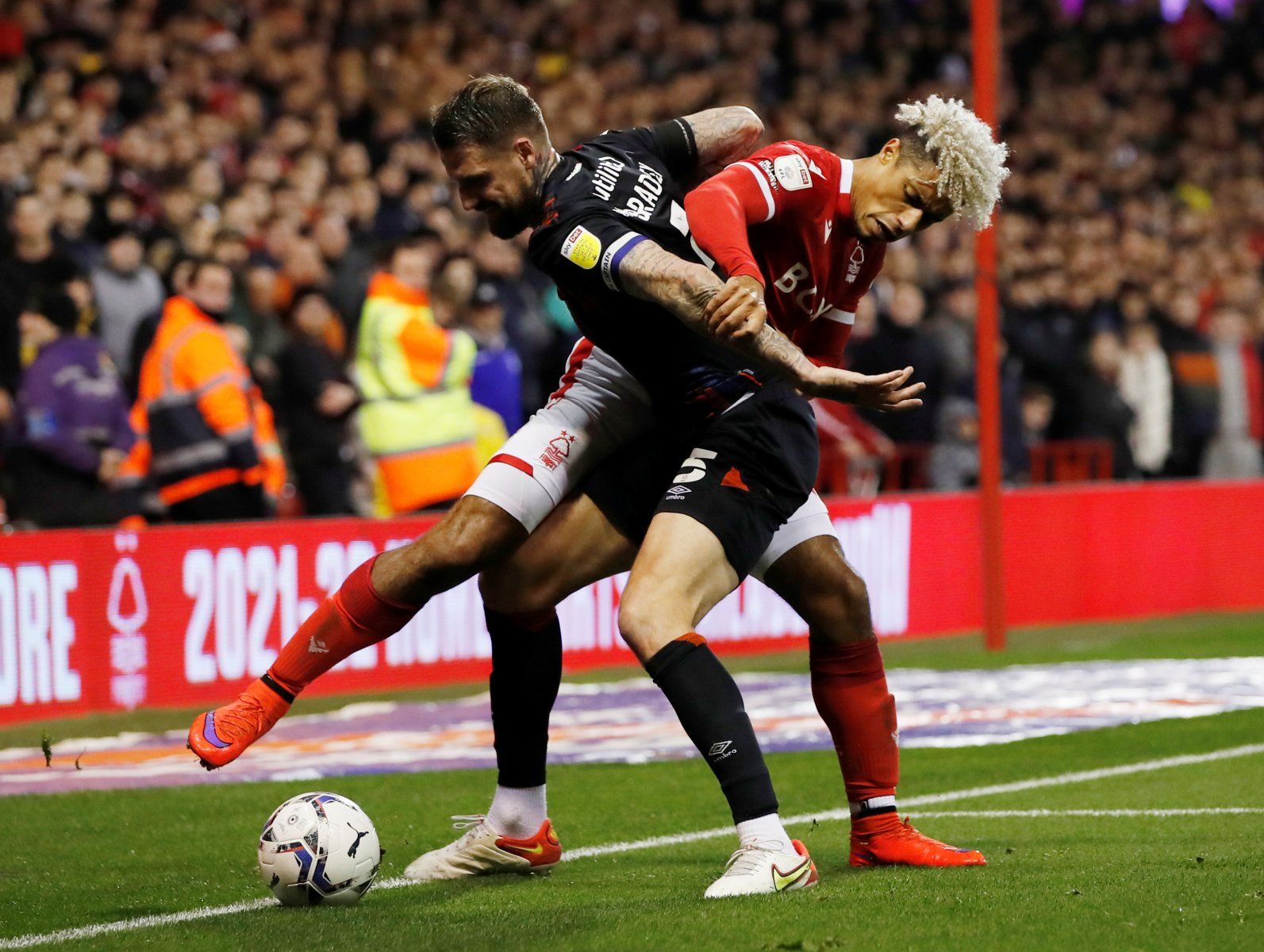 Nottingham Forest: Lyle Taylor set to leave in the New Year -Nottingham Forest News