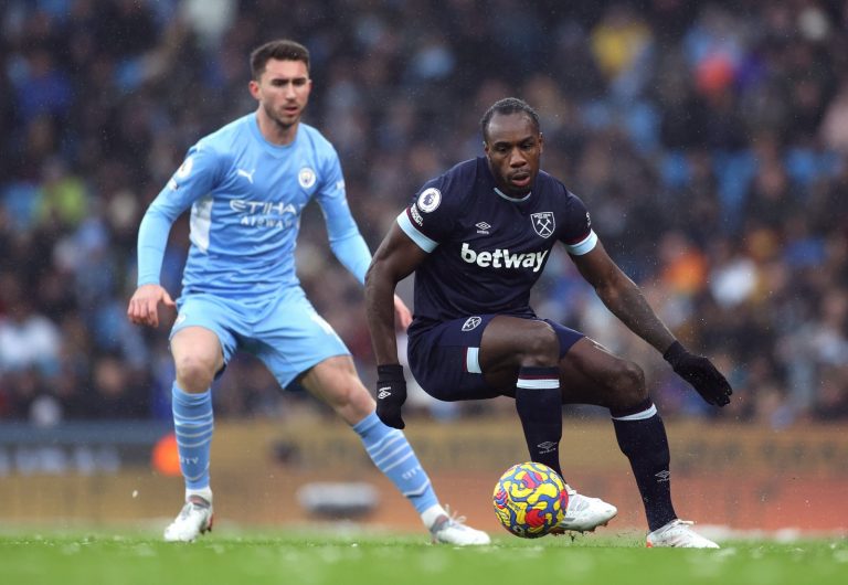 2021-11-28T140805Z_404605612_UP1EHBS139FF8_RTRMADP_3_SOCCER-ENGLAND-MCI-WHU-REPORT