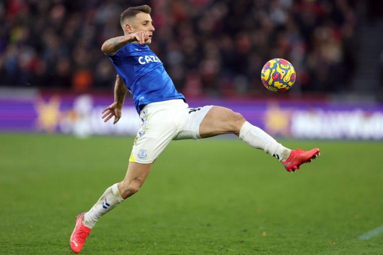 Everton: Lucas Digne in advanced talks over Aston Villa move