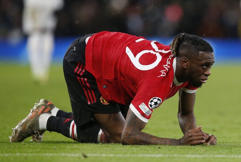 Manchester United: Fans slam Wan-Bissaka display