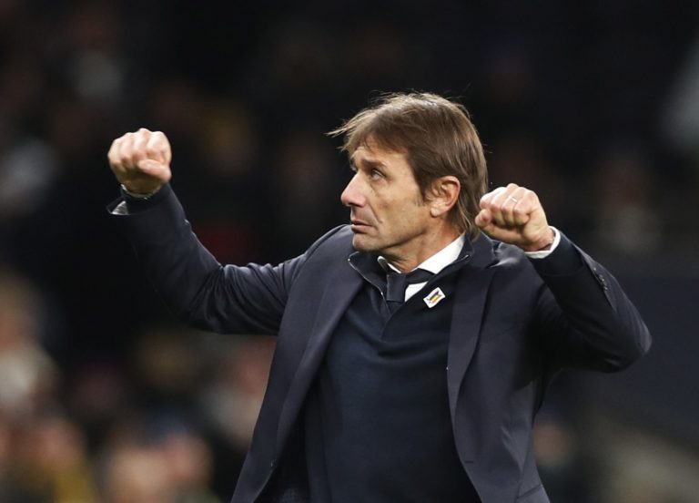 conte on the spurs touchline