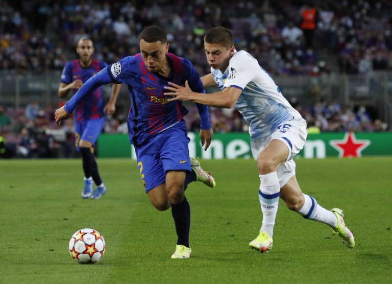 Everton: Vitaliy Mykolenko deal ‘very close’