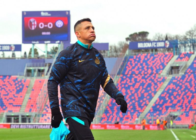 Everton: Fans rage over Alexis Sanchez transfer news