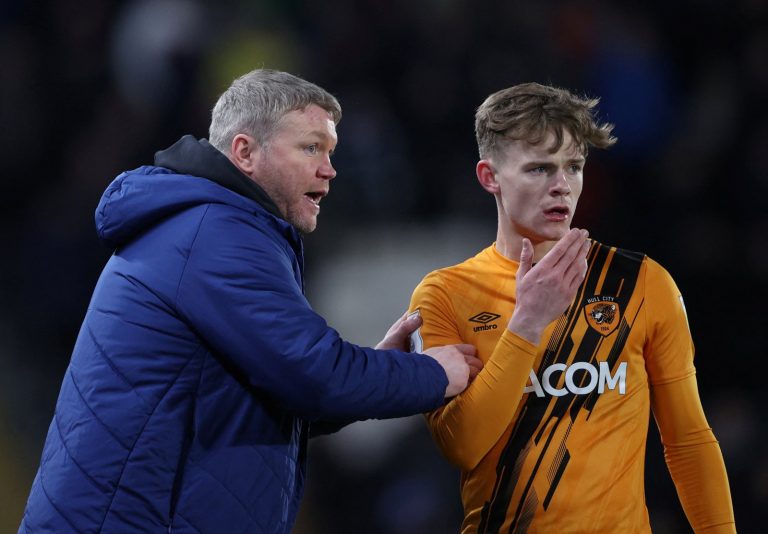 keane lewis-potter for hull city (2)