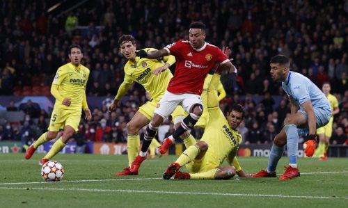 man united star jesse lingard shoots against villarreal