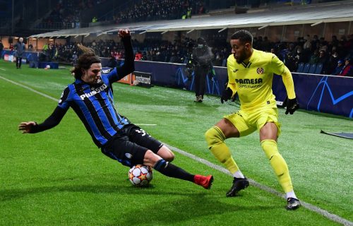 Arnaut Danjuma of Villarreal dribbles