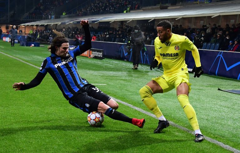 Arnaut Danjuma of Villarreal dribbles