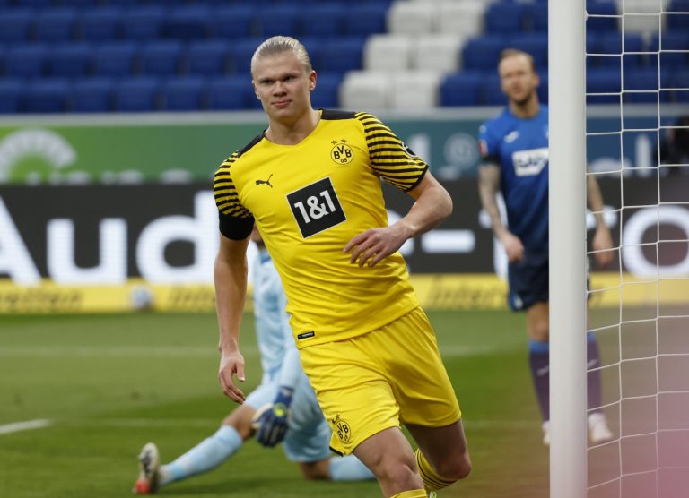 borussia dortmund striker erling braut haaland