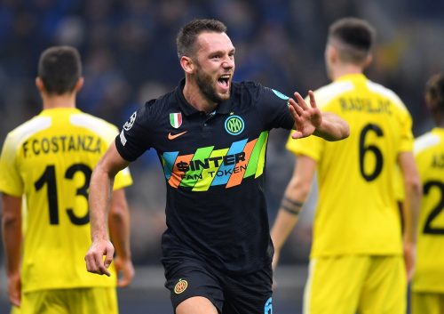 Tottenham Hotspur: Antonio Conte gifted transfer boost after Stefan de Vrij development